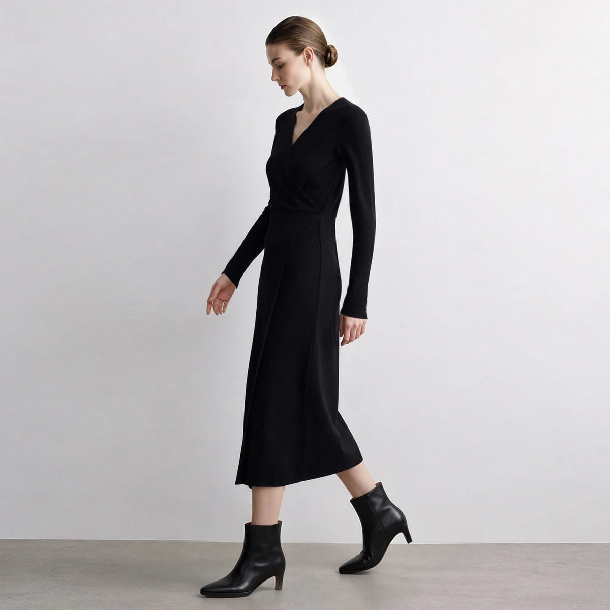 Women's V-Neck Knit Maxi Dress | Elegant A-Line Long Sleeve Sweater